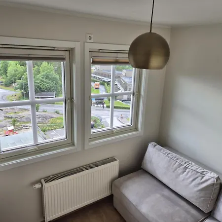 Cosy Apartment With Fjord-View *